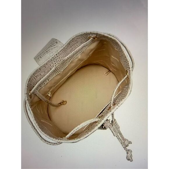 NWOT Brahmin Melbourne Allie Sling Backpack - Picture 3 of 7